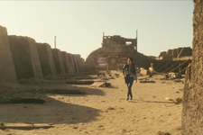 ドラマ「フォールアウト」ウェイストランドは本物のゴーストタウンと砂漠を用いた撮影だった―実は「怒りのデス・ロード」と同じ砂漠、重なる新旧人気世紀末作品のイメージ 画像